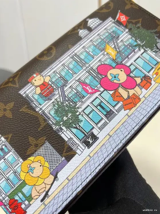 WIS POCHETTE LOUIS FÉLICIE VUITTON 0511